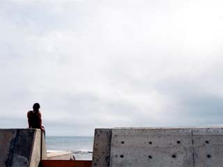 Enjoying a distant view of the Pacific Oceanitqsj